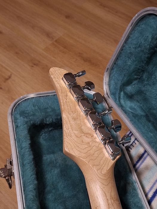 Guitarra Yamaha preta