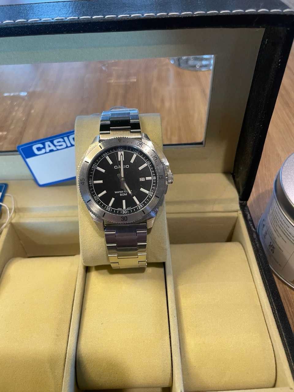 Наручний годинник CASIO MTP-B155D-1E  Нержавіюча сталь