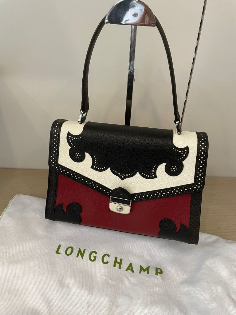 Longchamp - completamente nova