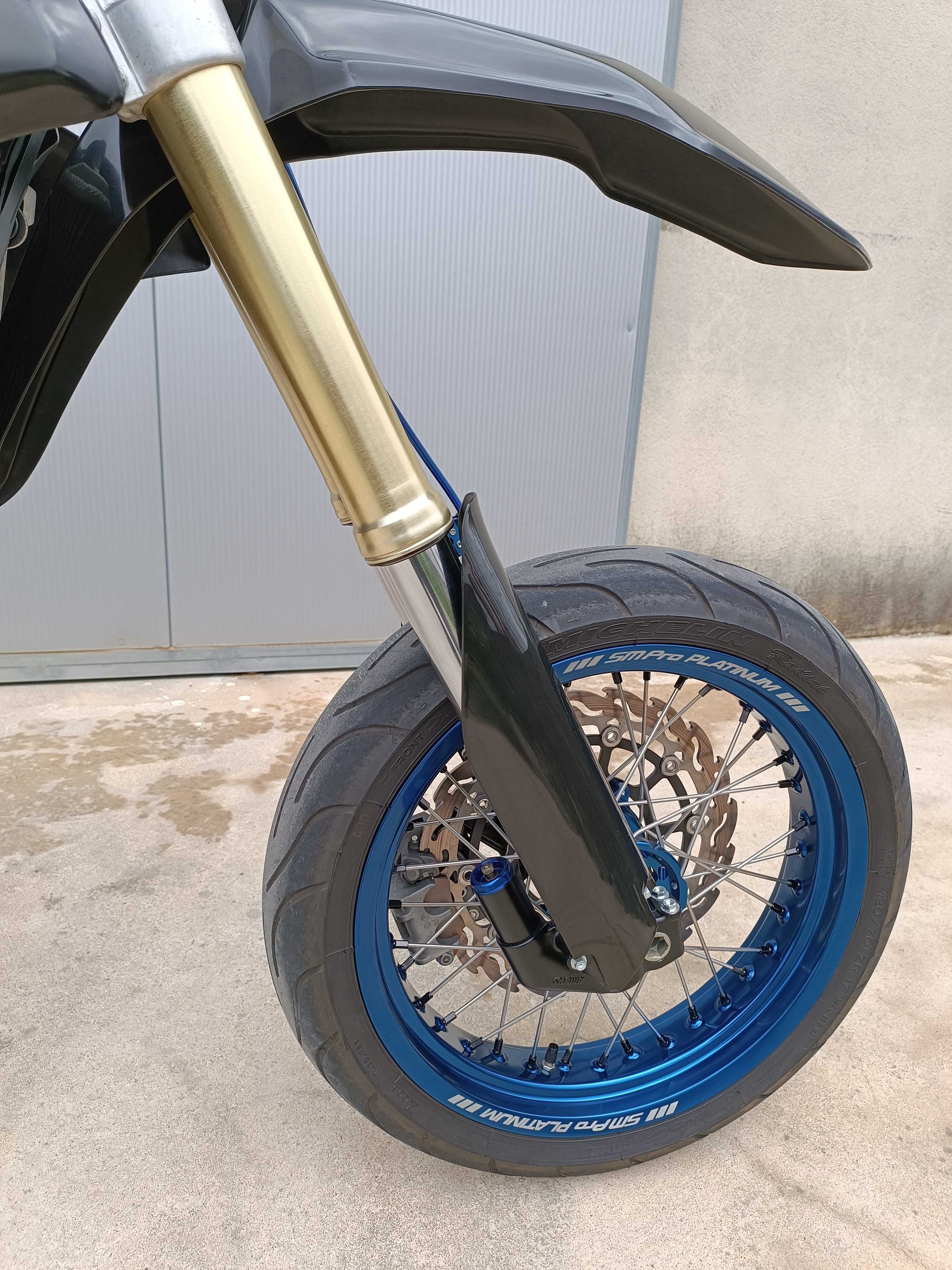 Suzuki RMZ 450 Supermotard