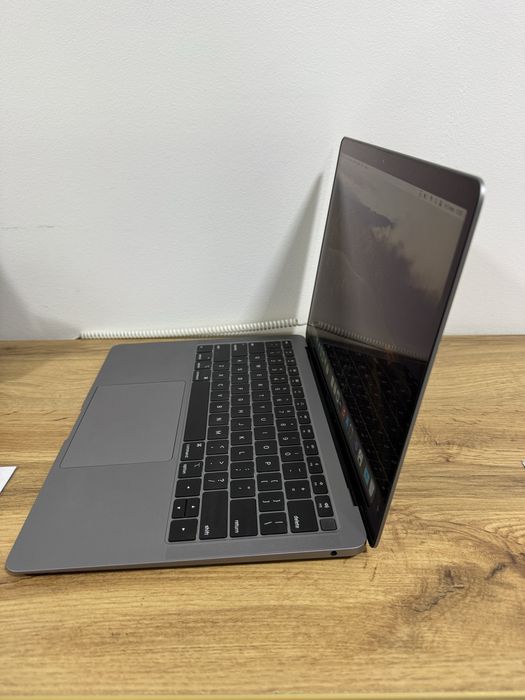 Apple Macbook Air 13’ 2019 8 256gb Space Gray Сірий ноутбук макбук