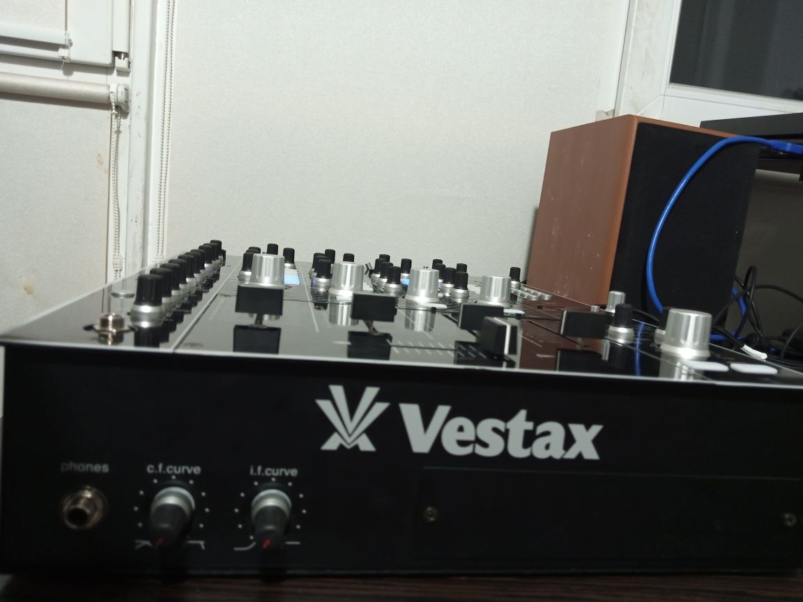 Микшерный пульт Vestax PM PRO-580