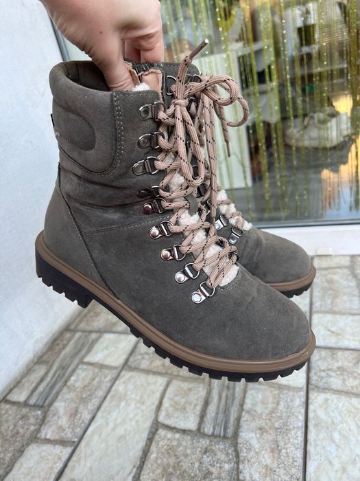 Жіночі черевики осінні