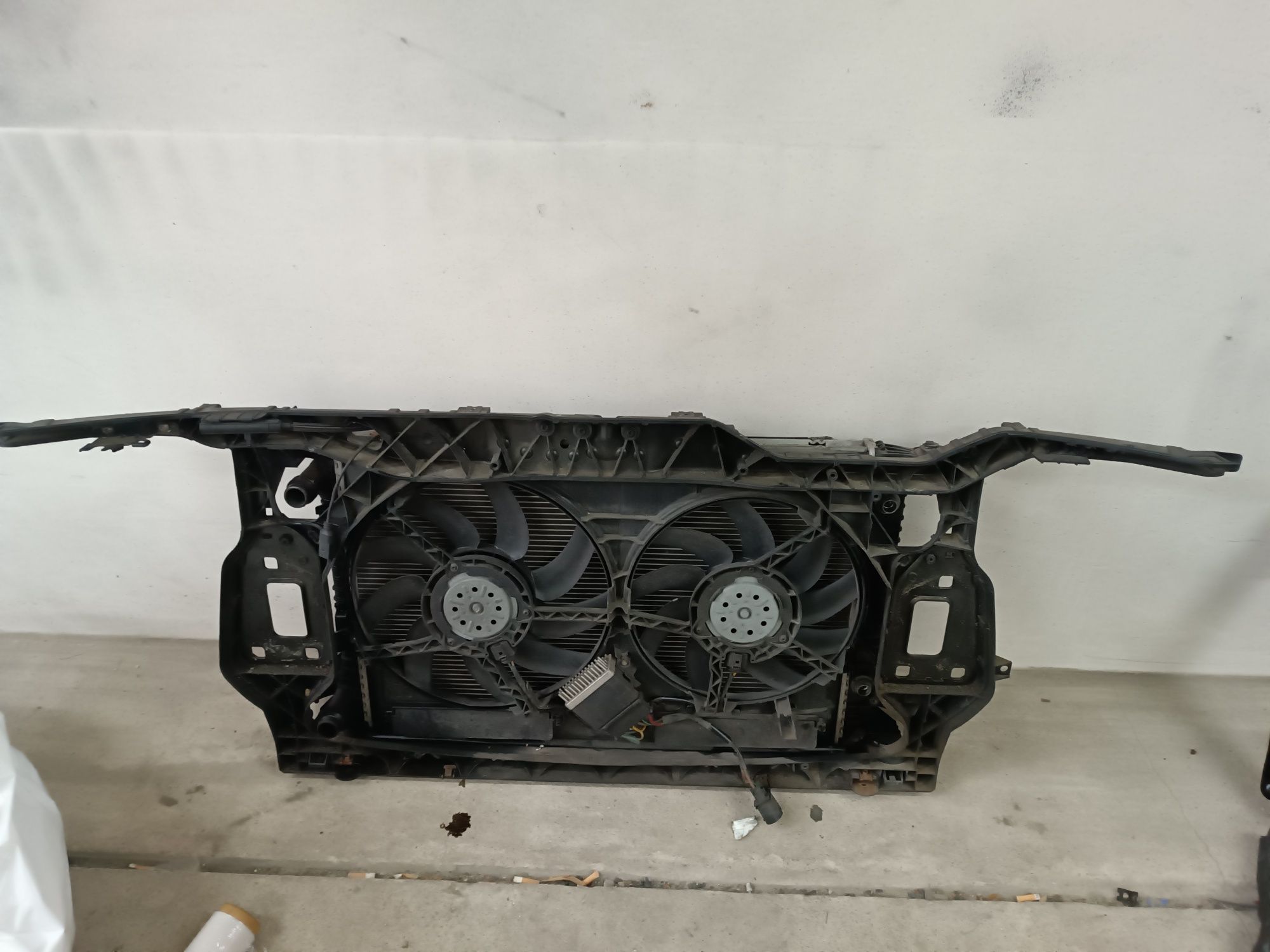 Audi A5 pass 2.0 tsi 
cena bez
