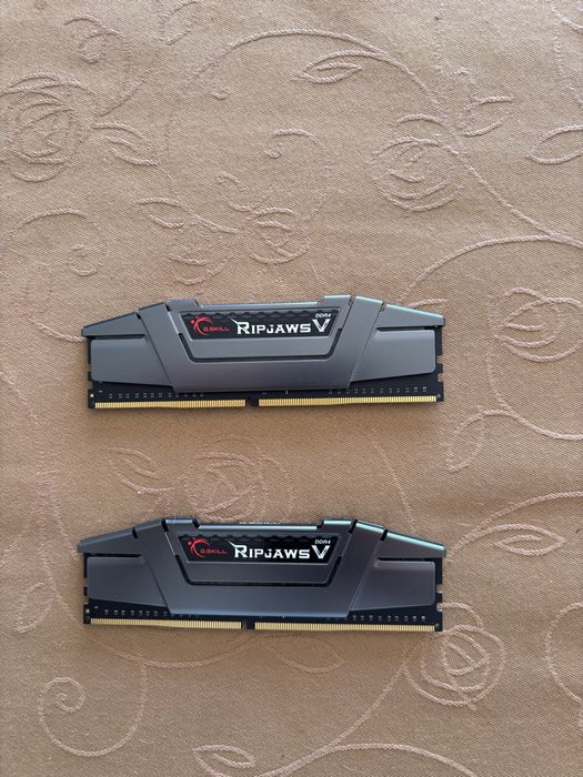 Memória RAM DDR4 G.SKILL Ripjaws V 16GB (2x8gb) 3200MHz CL16