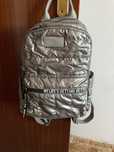 Mochila de senhora prateada