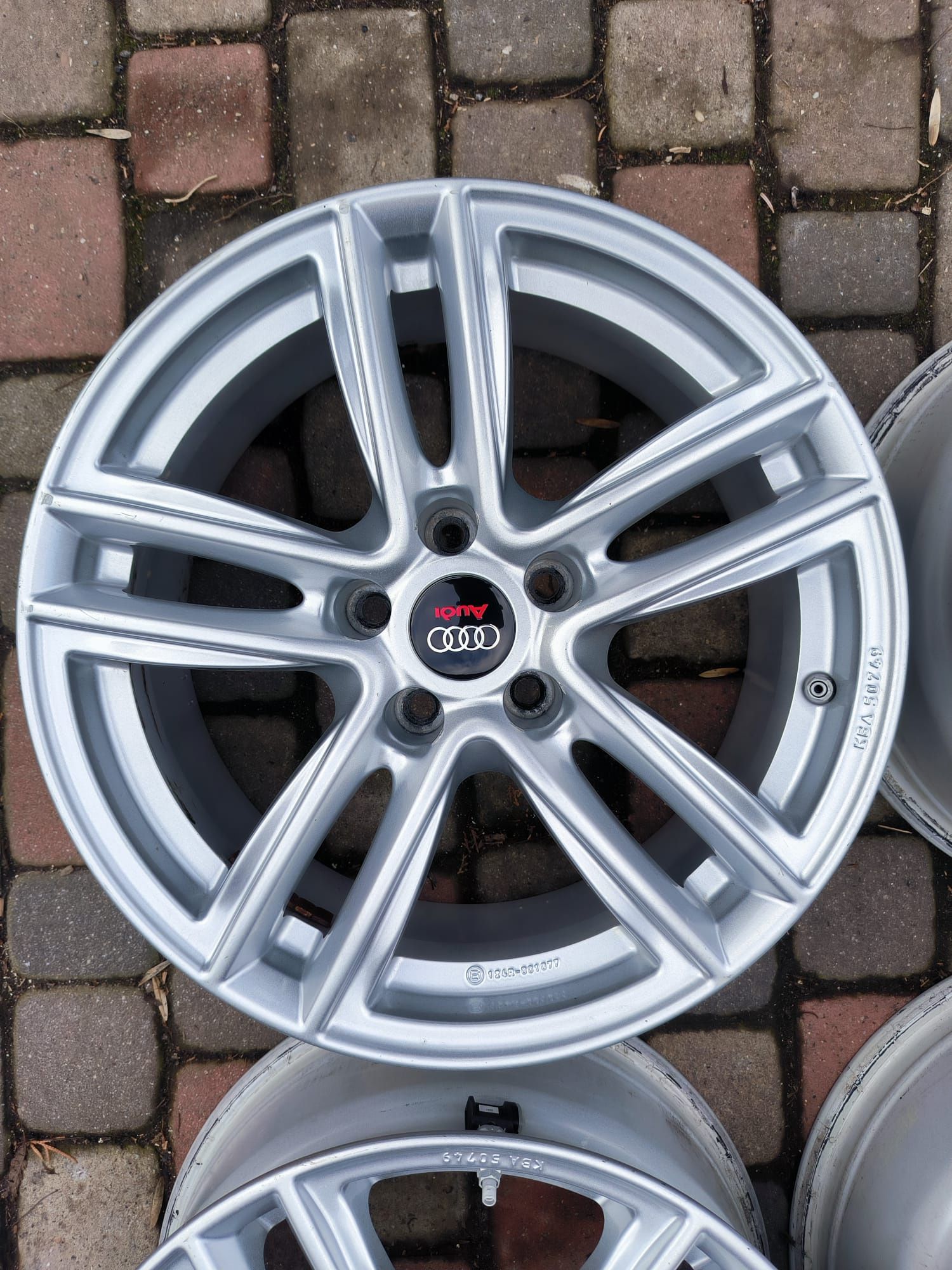 Felgi aluminiowe 17 Audi A3 A4 A5 A6 Q3 Q5 5x112