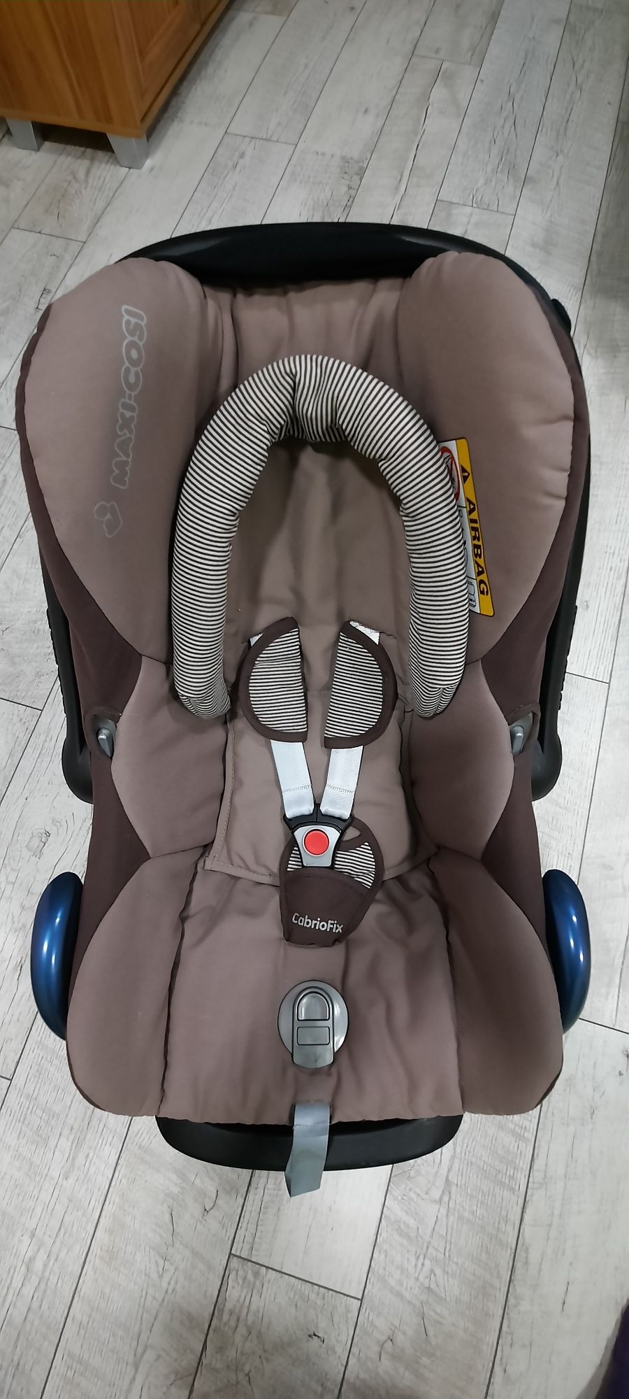 Fotelik/nosidełko Maxi Cosi z podstawą isofix + gratis