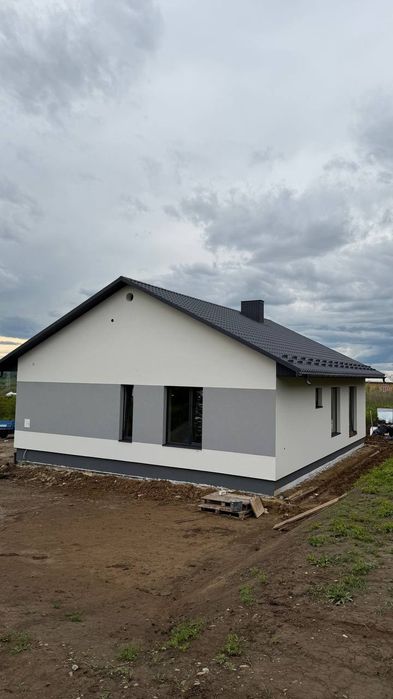 Продається новий будинок біля лісу