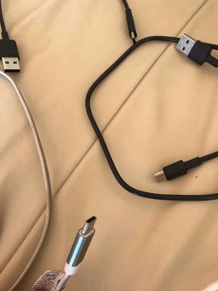 Ładowarka do telefonu z kablem, wejście typu C