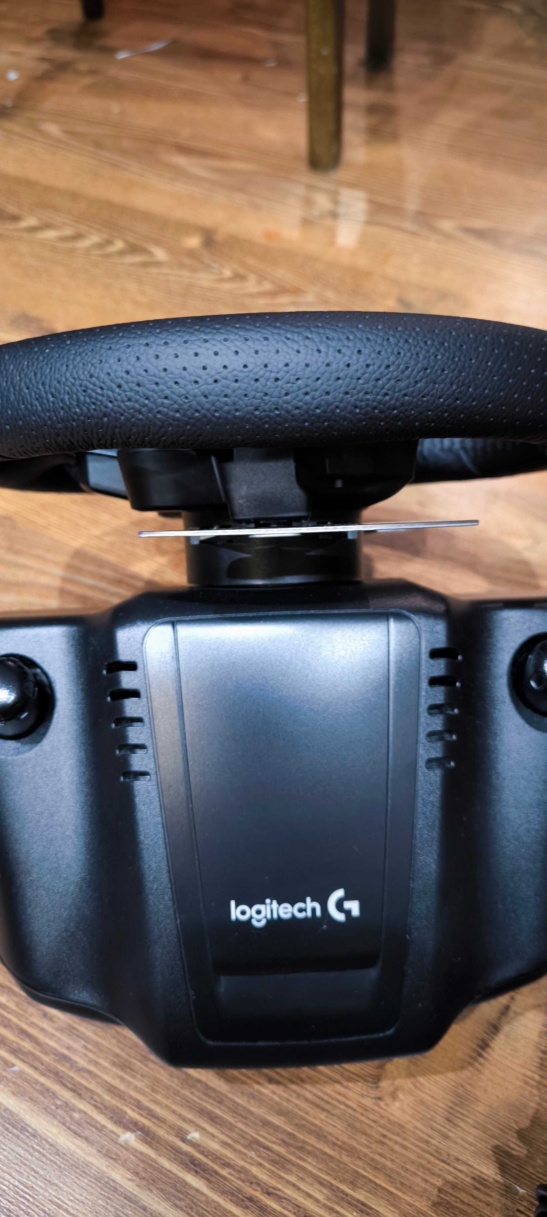 Kierownica gamingowa Logitech G29 – stan idealny