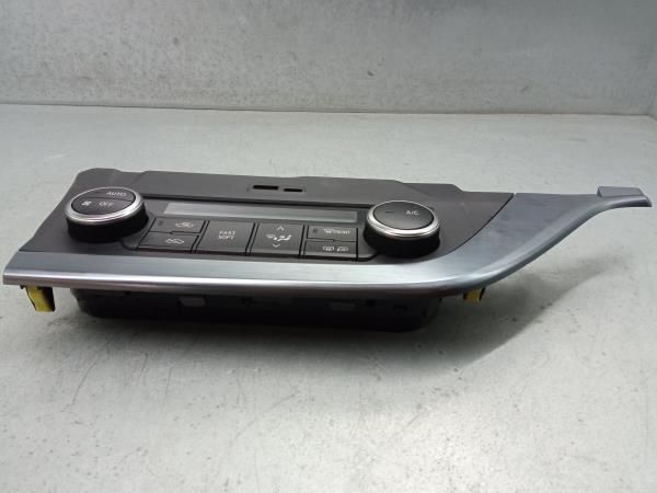 Comando chauffage / sofagem TOYOTA Auris Touring Sports (_E18_)