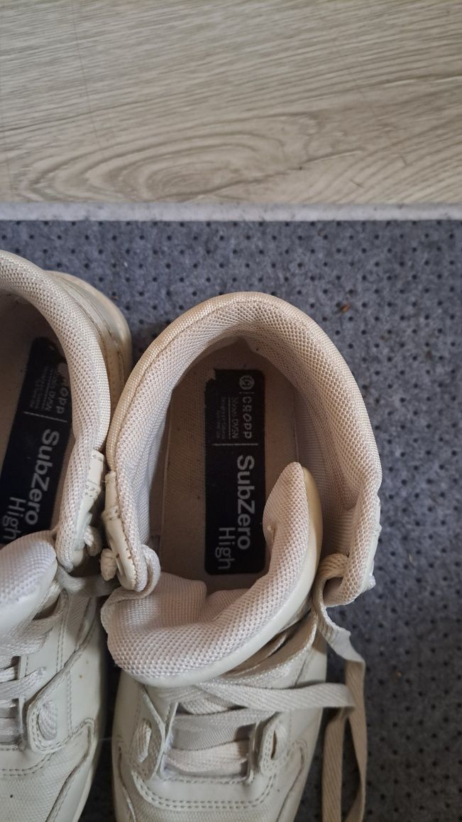 Sprzedam adidasy cropp