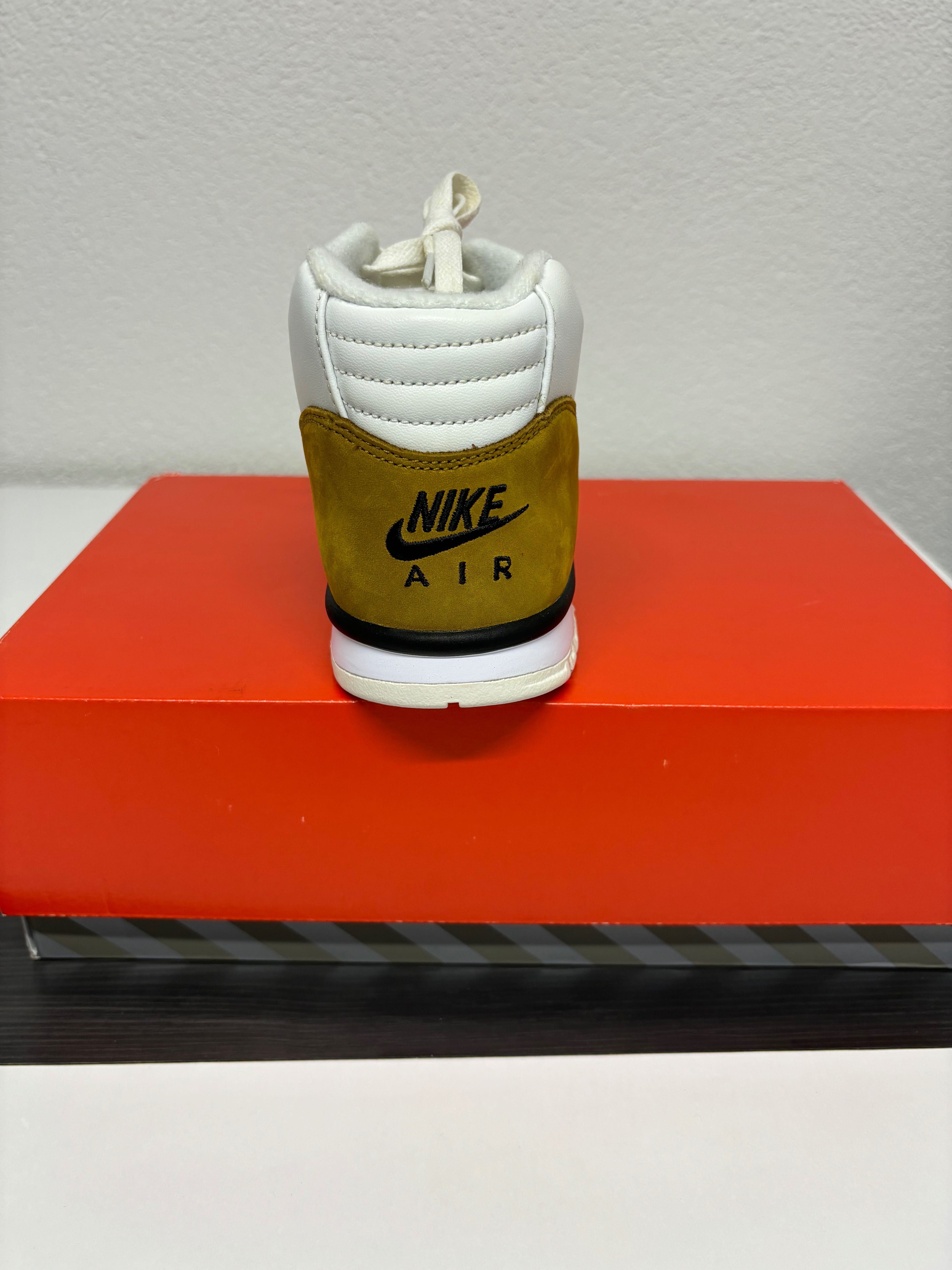 Nike air Trainer 1 novos