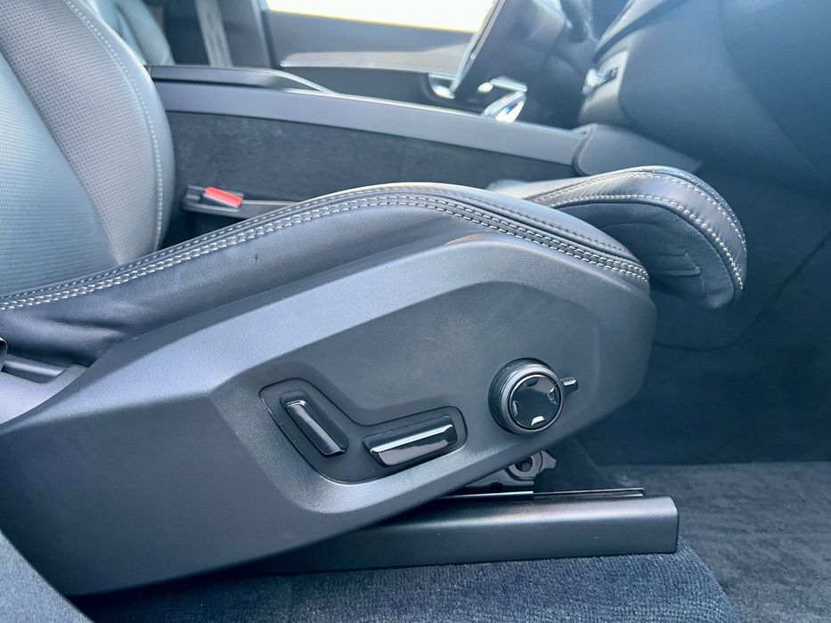 Volvo XC90 2021 2.0 AT (250 к.с.) MHEV AWD • Ultimate Bright