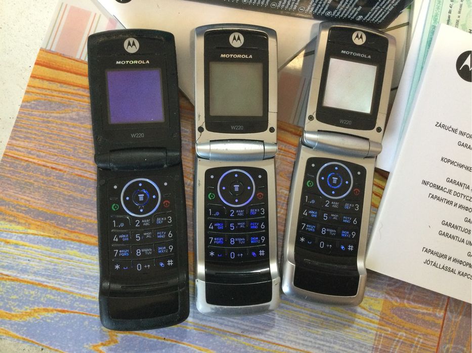 Лот кнопочные телефоны на запчасти.