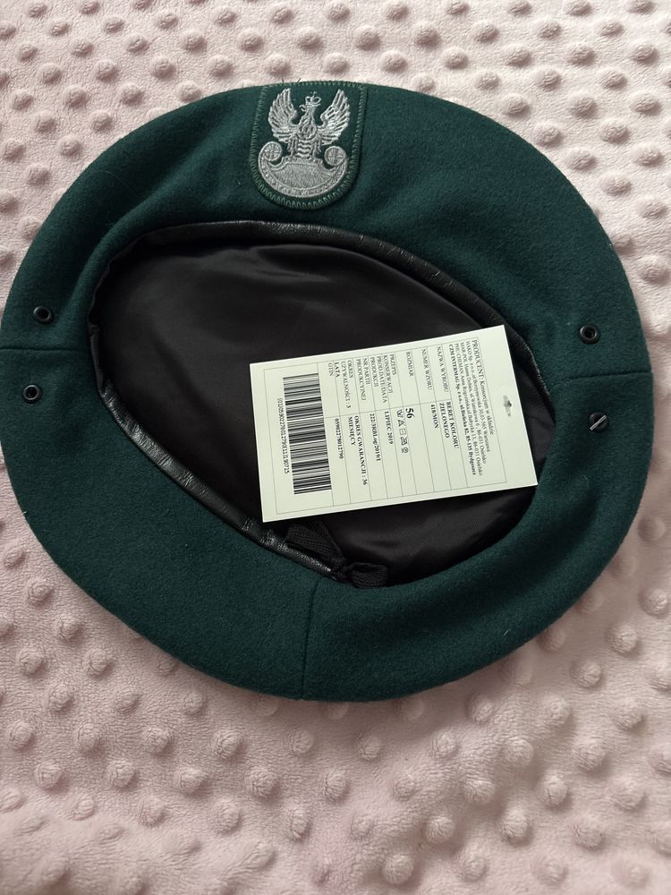 Beret koloru zielonego 418/MON r 56