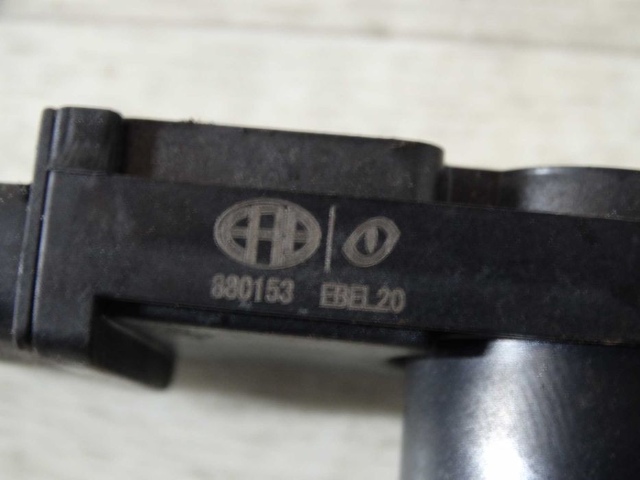 Котушка запалювання Opel Astra H Zafira B Vectra C 1.6 бензин 880153