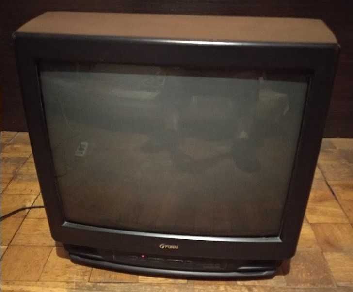 Телевізор Funai TV-2100A в робочому стані