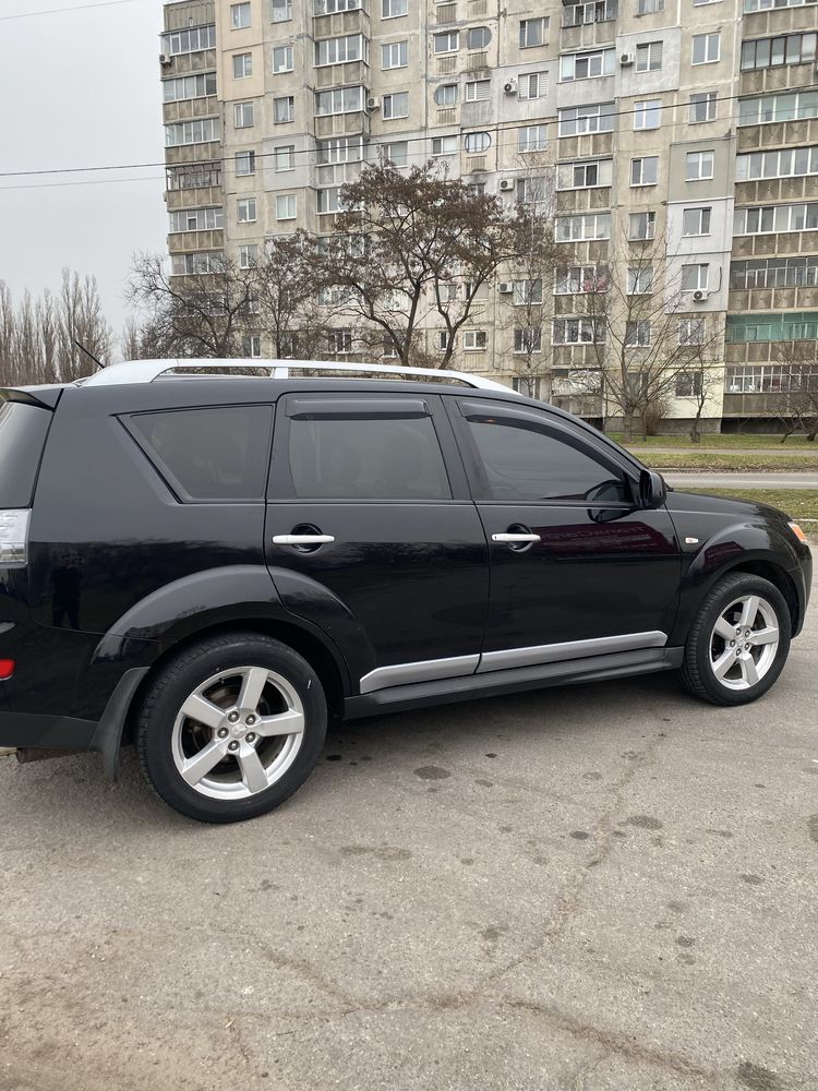 Mitsubishi Outlander XL 2008 2.4