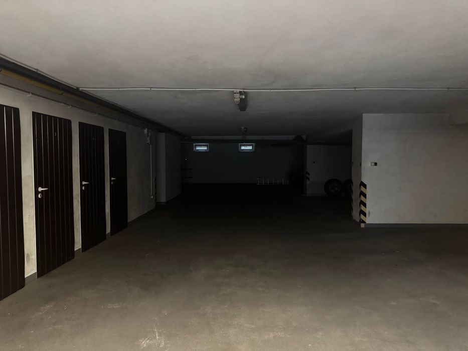 miejsce w hali garazowej + komorka lokatorska ul. Pastelowa Kraków