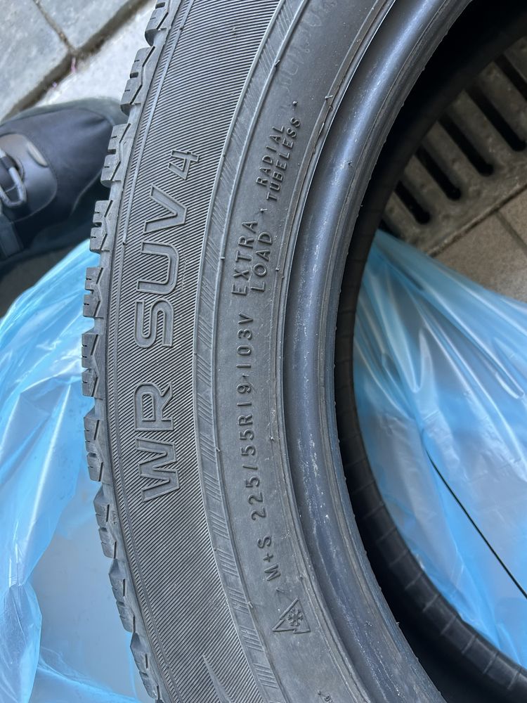 Opony zimowe Nokian 225 55 R19