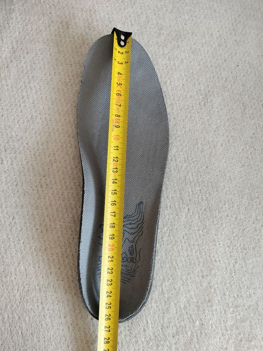 Орегіналні трекінгові ботинки Lowa розмір 40