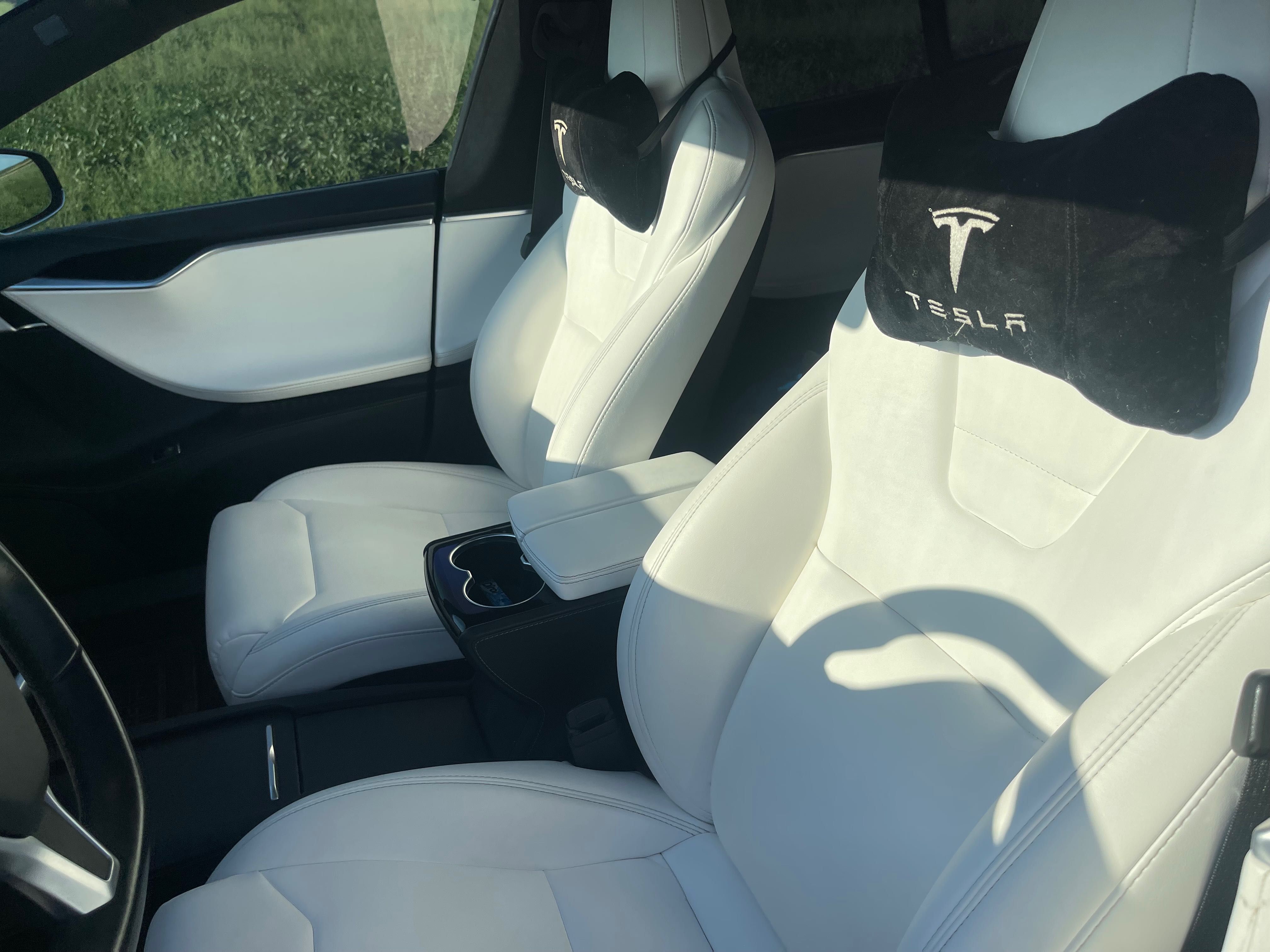 Авто Tesla s 75D