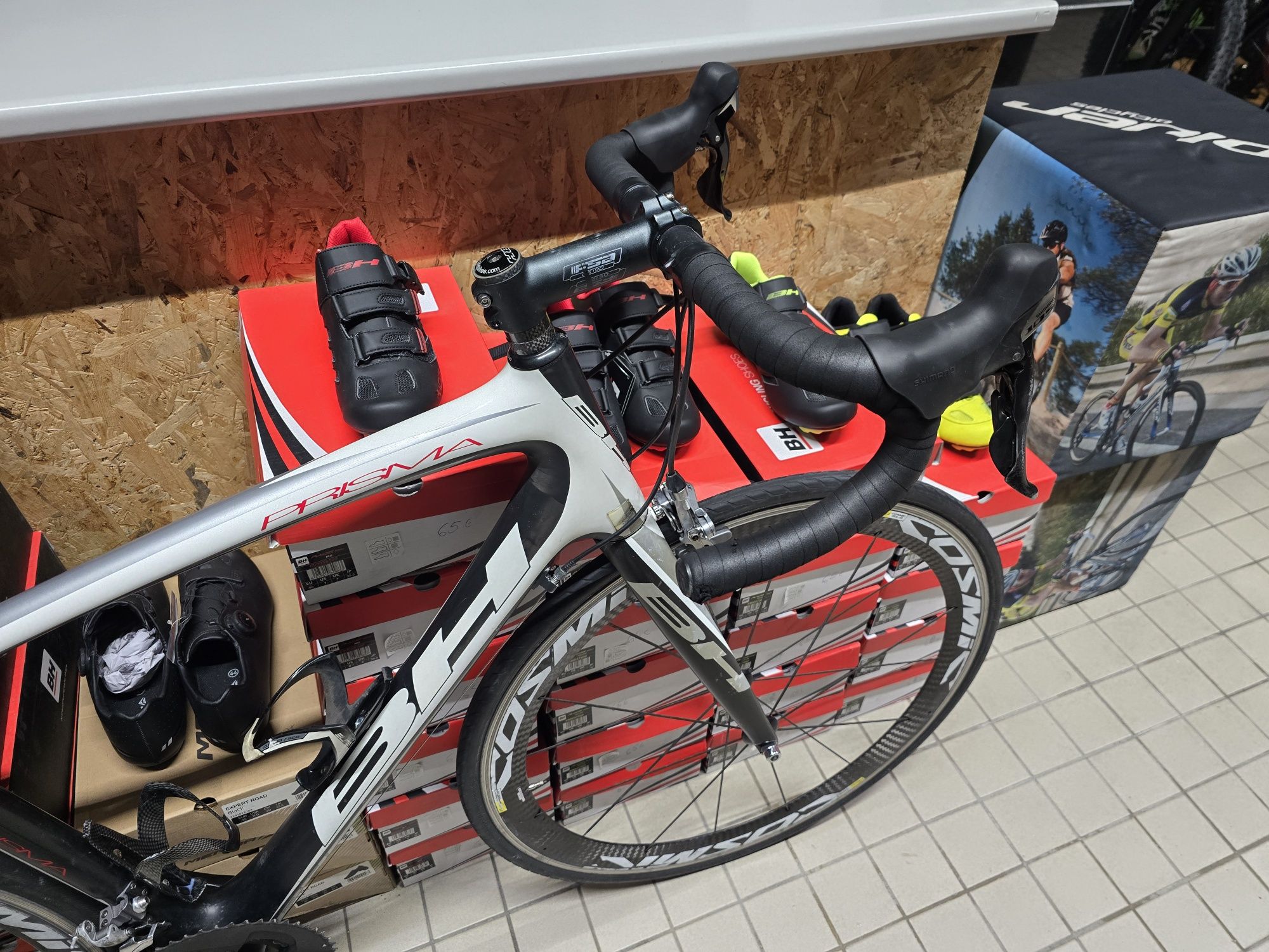 Bh prisma carbono com rodas carbono