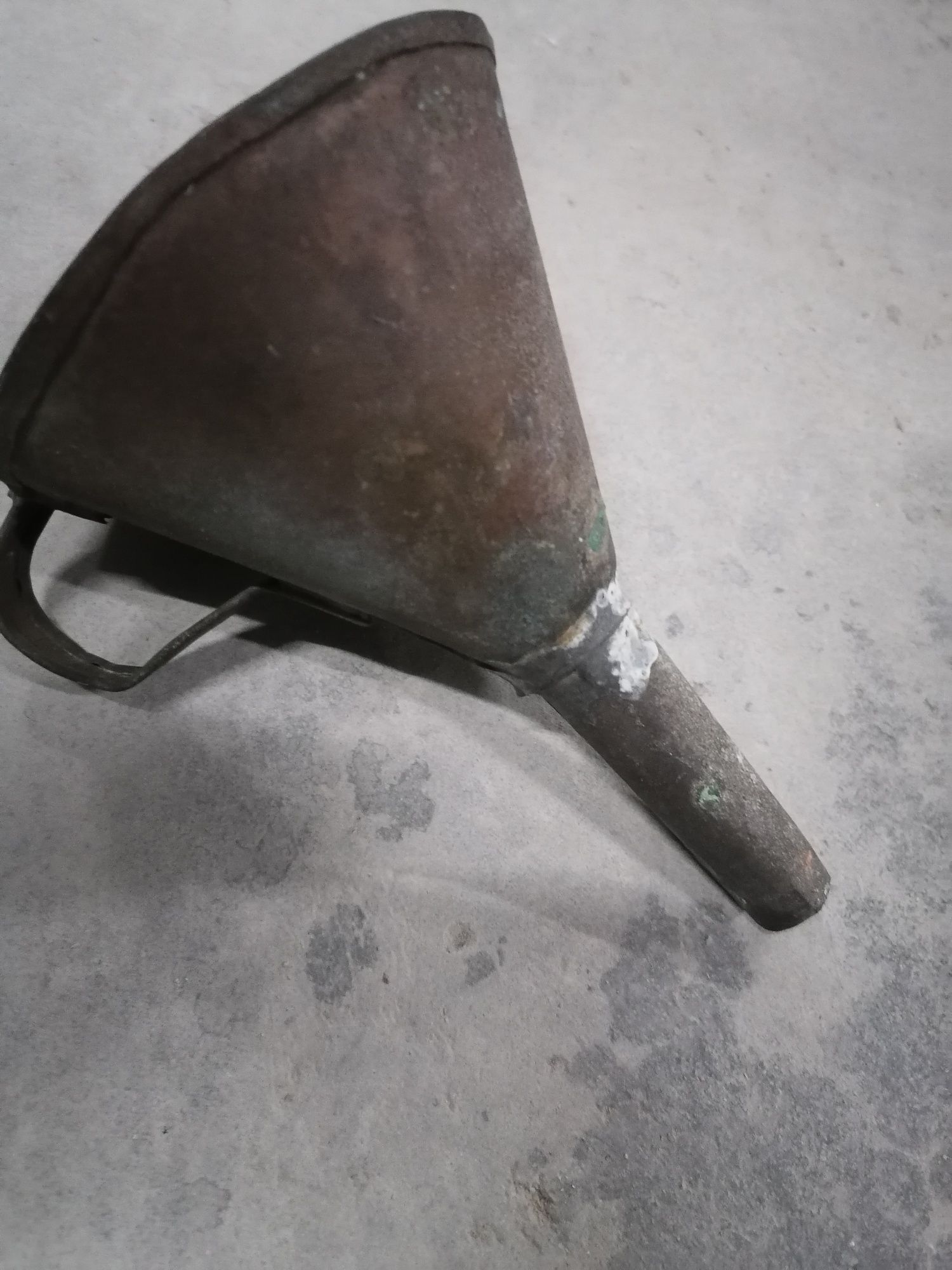 Funil em Latão Estanhado Vintage