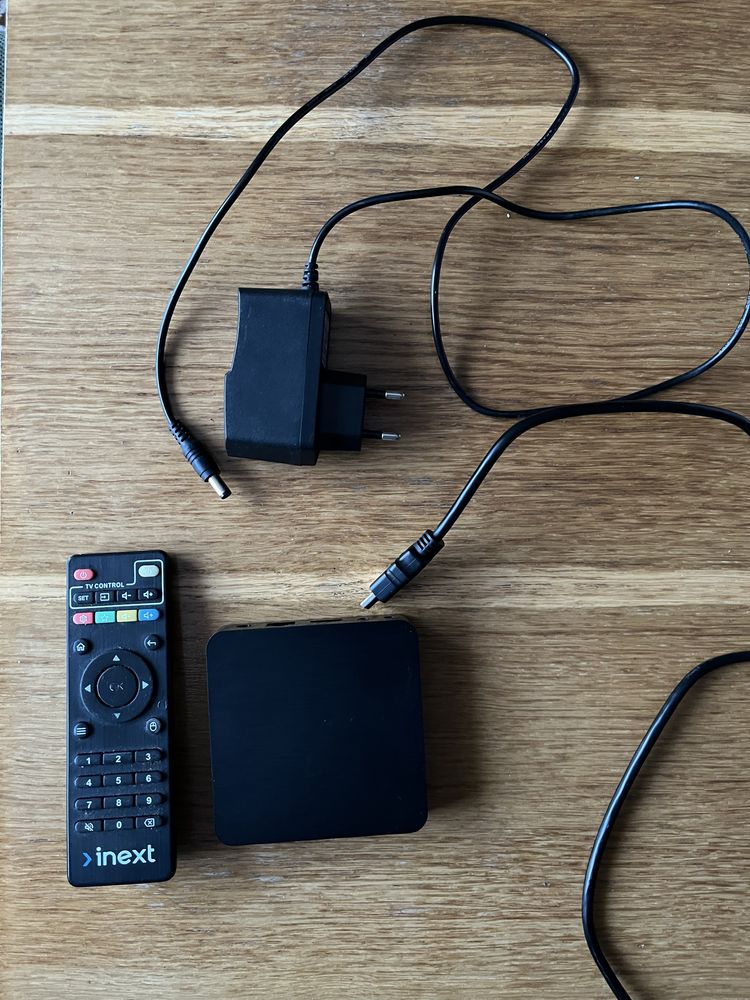 Приставка Смарт ТВ Inext TV4