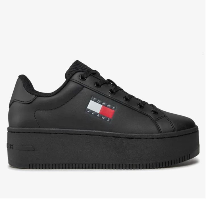 Шкіряні КедиTommy Hilfiger Tjw Flatform Ess жіночі чорні. Оригінал.