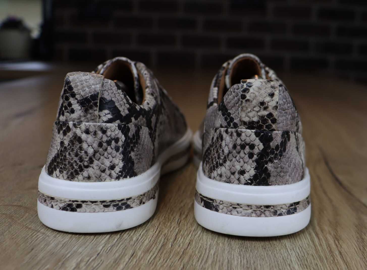 Clarks skórzane damskie sneakersy 37 (23,5 cm)