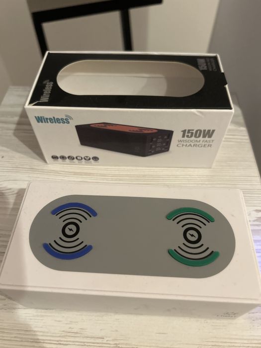 Зарядна станція для зарядки пристроїв вт ч ноутбук