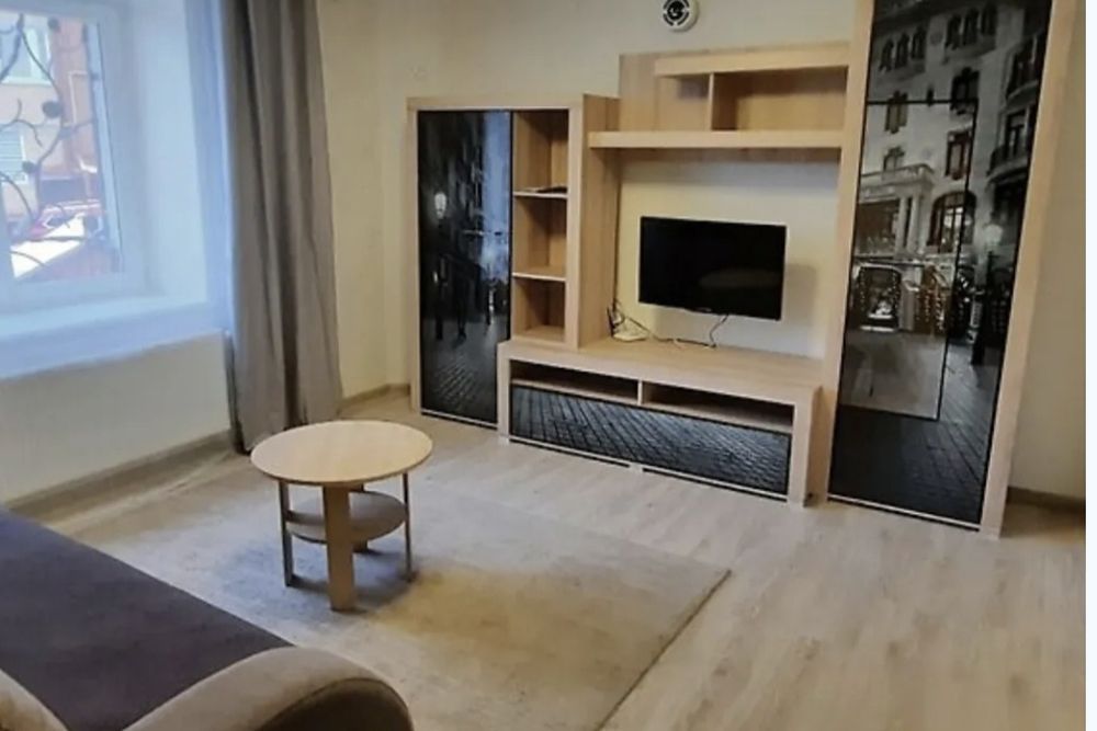 Квартира 1/х кім на Дружбі