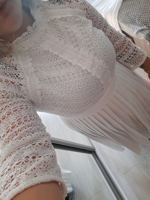 Sprzedam sukienkę biała śliczna rozmiar 44 46