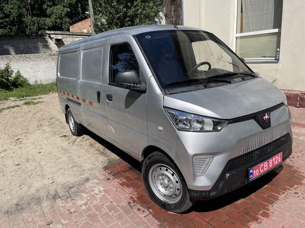 Wuling   марка EV 50  van