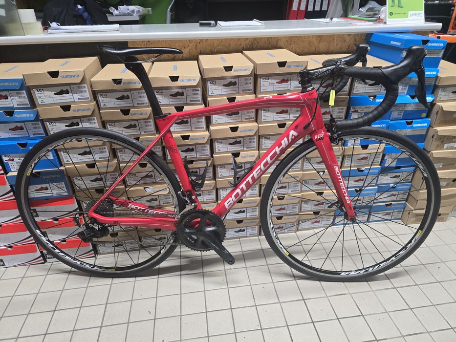 Bicicleta de carbono com dura ace