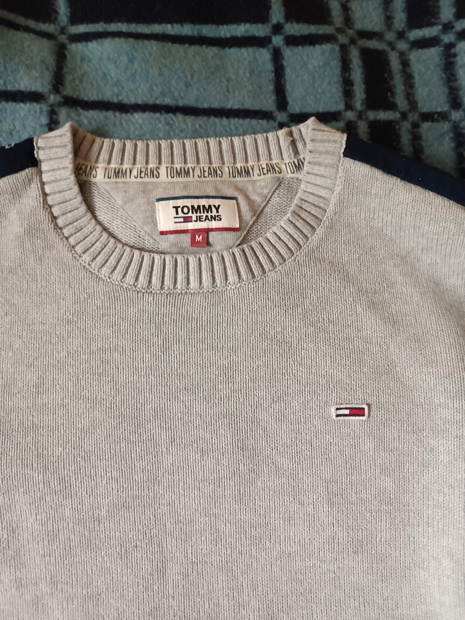 Bluza , sweter Tommy Hilfiger roz M

Stan BDB

Szczegółowe wymiary:

d