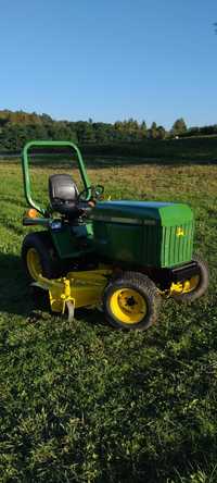John Deere 855 traktorek