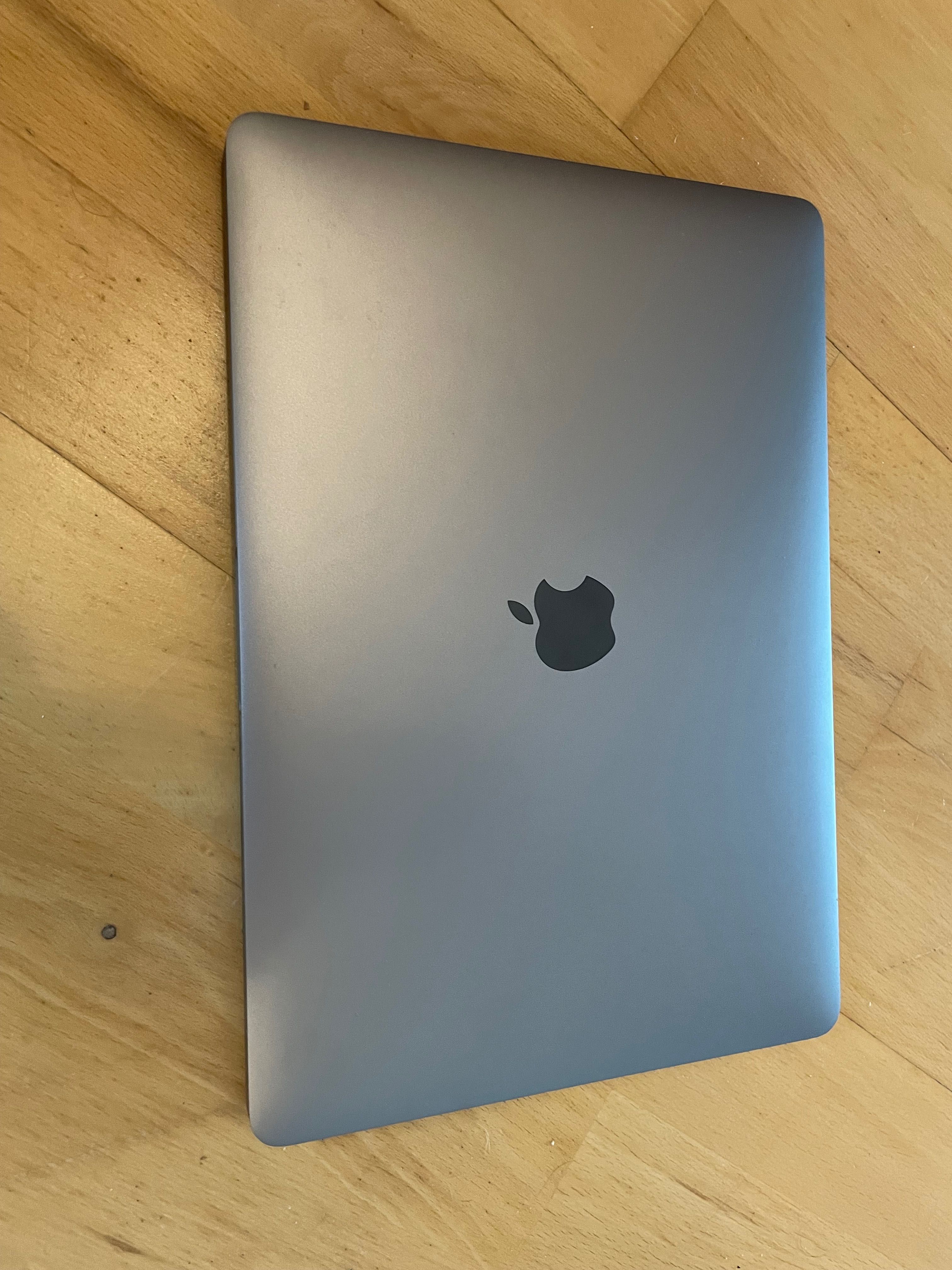 Macbook pro 13.3" M1/256GB/8GBRAM GWIEZDNA SZAROŚĆ