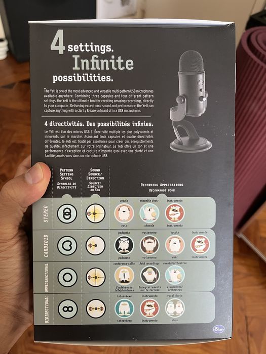 Blue Yeti Blackout Microfone selado c/ Suporte
