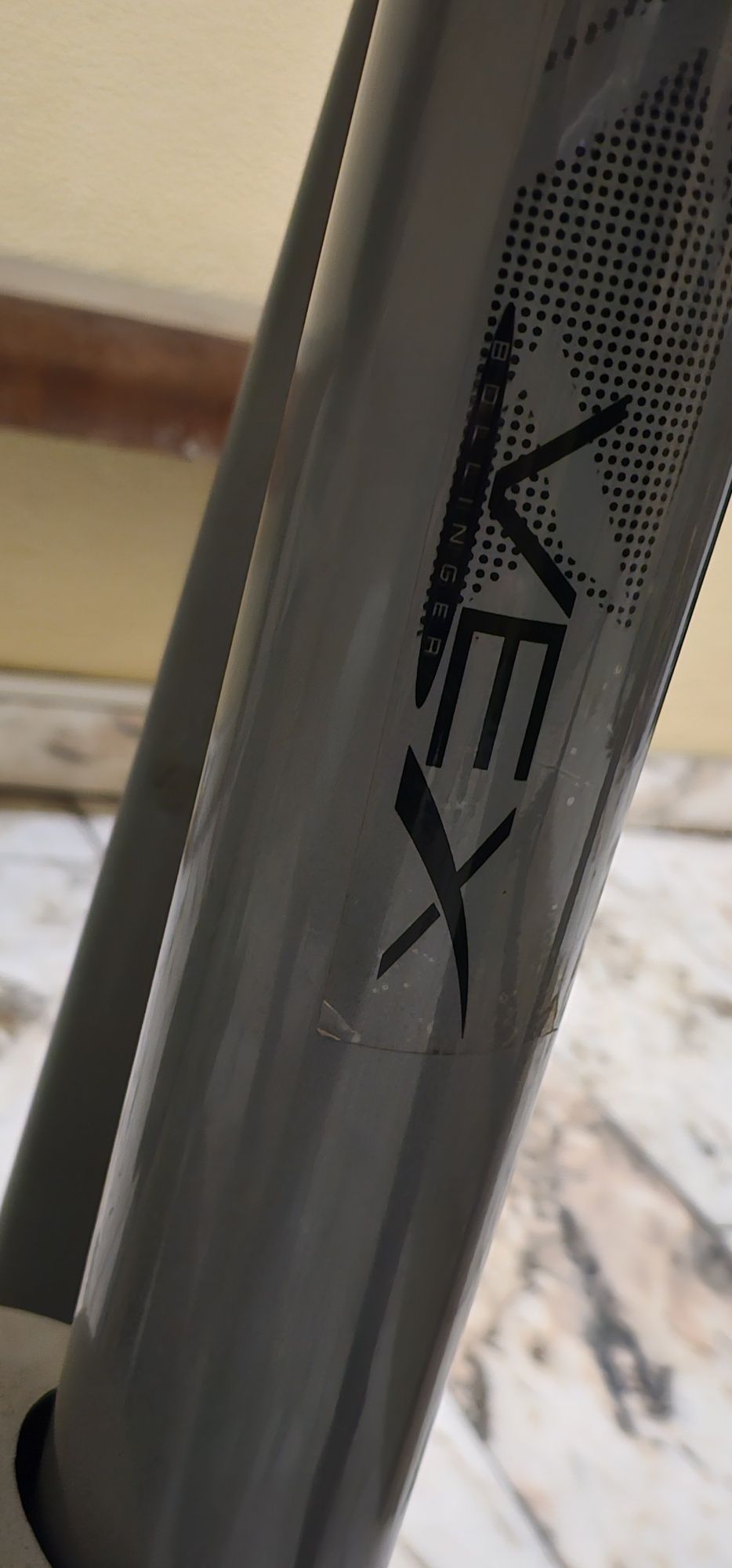 Bicicleta Eliptica Bollinger 
Permite liga