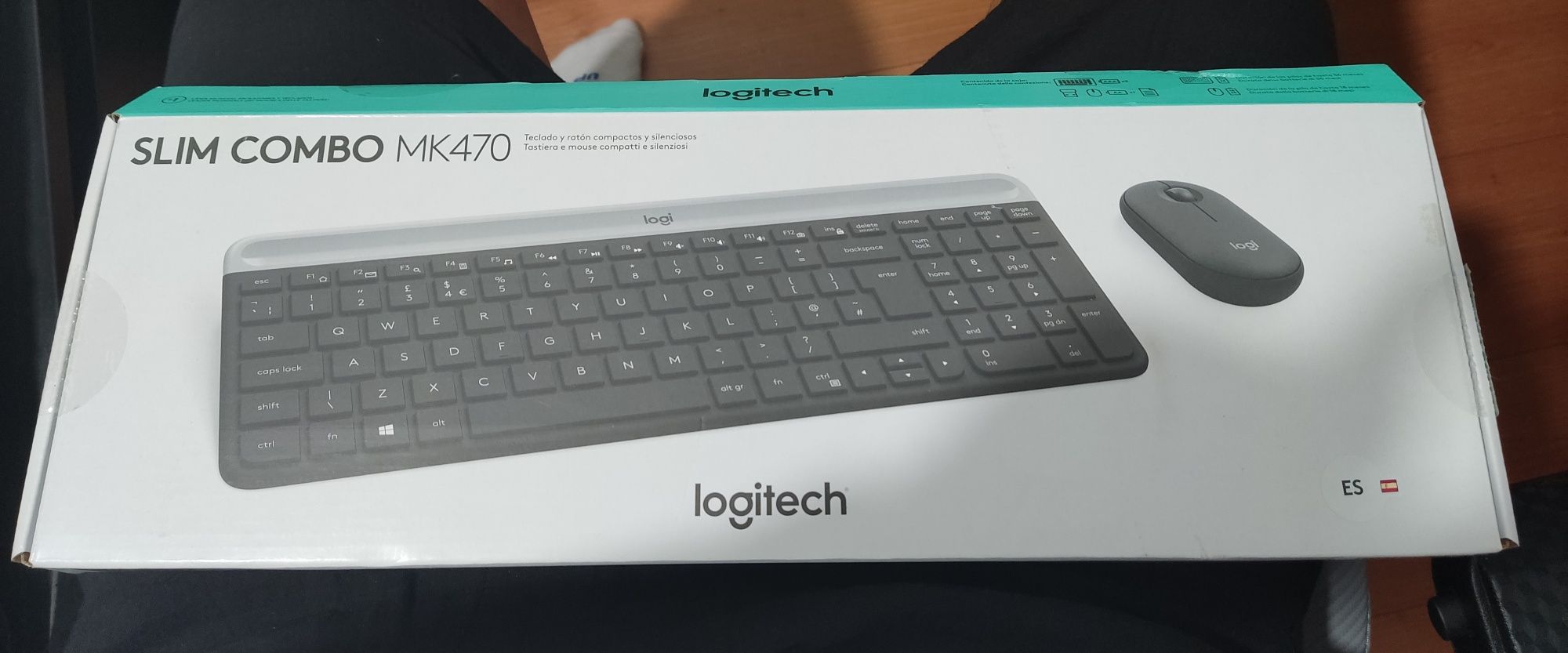 Teclado Logitech Slim Wireless Membrane Combo MK470 Espanhol + Mouse