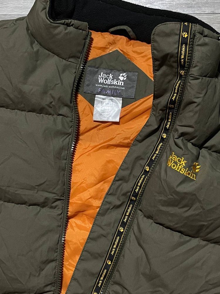 Пухова жилетка Jack Wolfskin