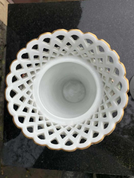 Старовинна порцелянова центральна ваза