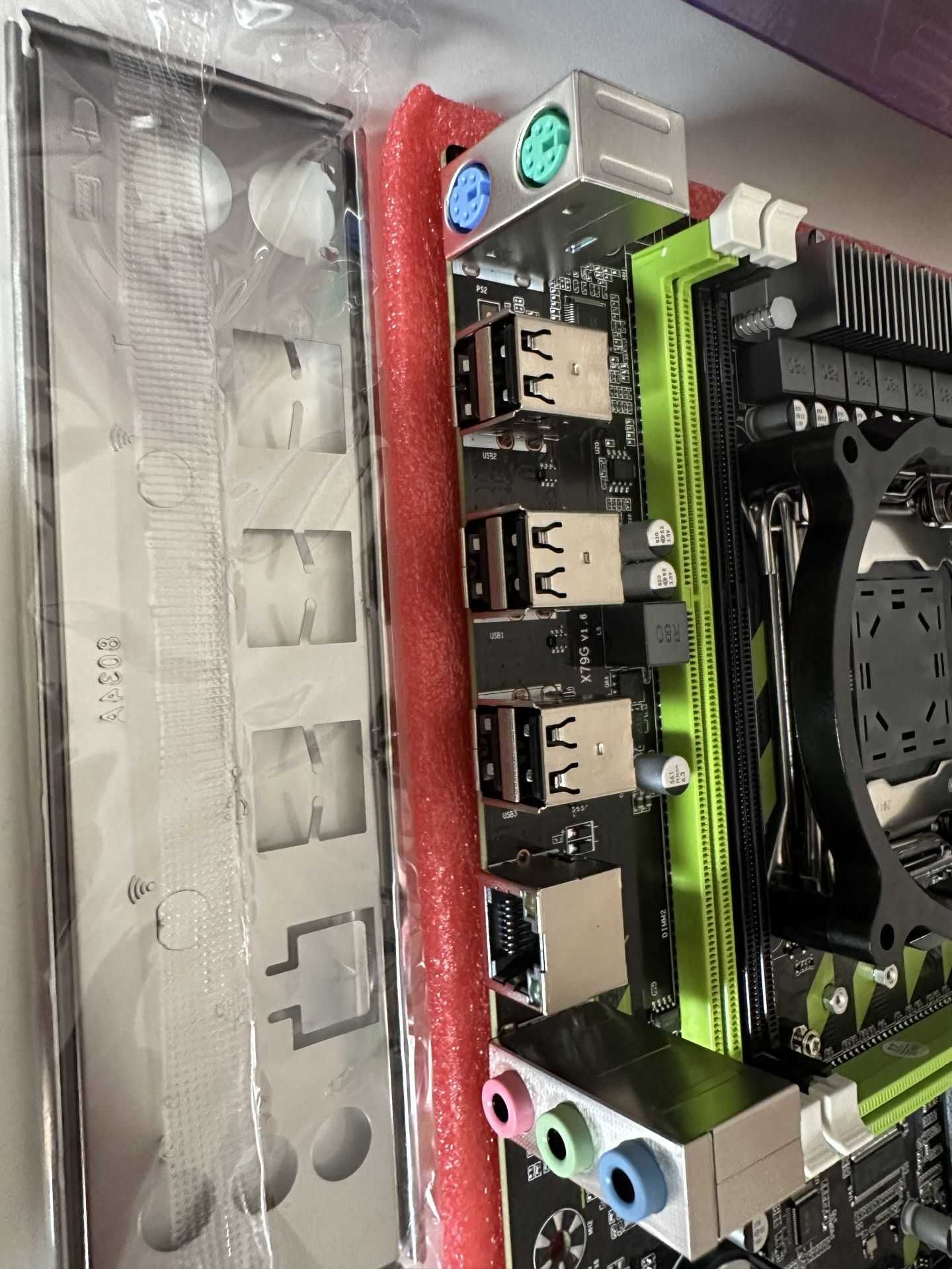 Материнська плата ENVINDA X79 LGA 2011