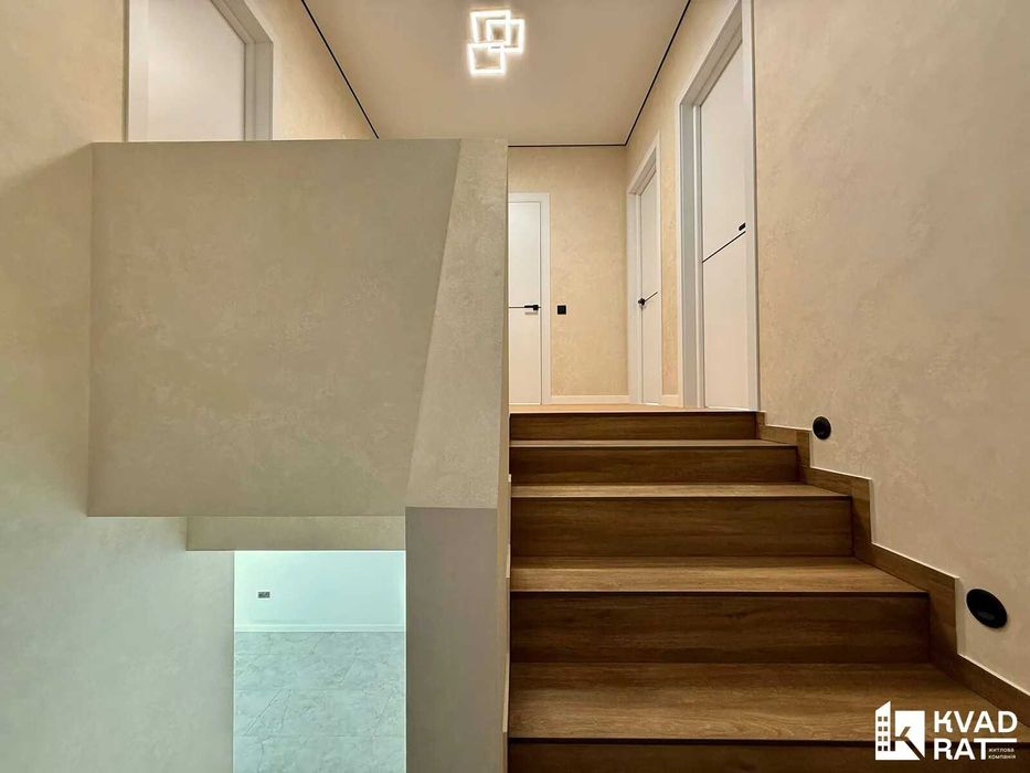 Продаж таунхауса з ремонтом у с. Крихівці