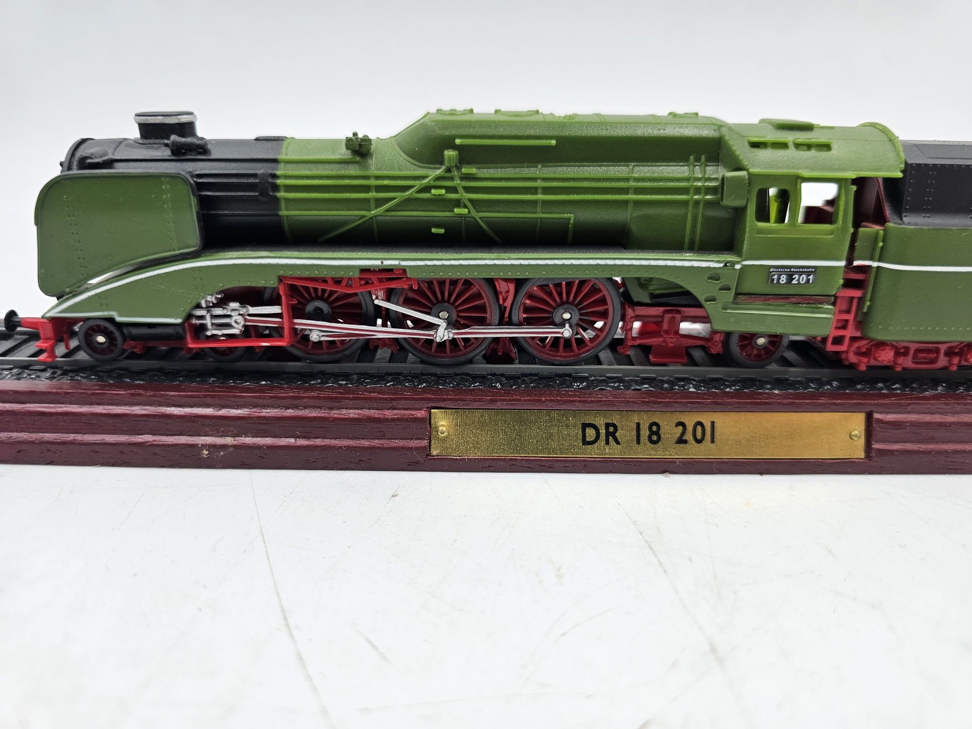 Model lokomotywy  HO pacific 231. 18201 DR