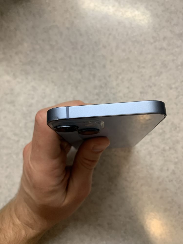 Заблокированный iPhone 14 128 gb